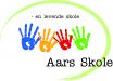 Logo med fire hænder i forskellige farverr